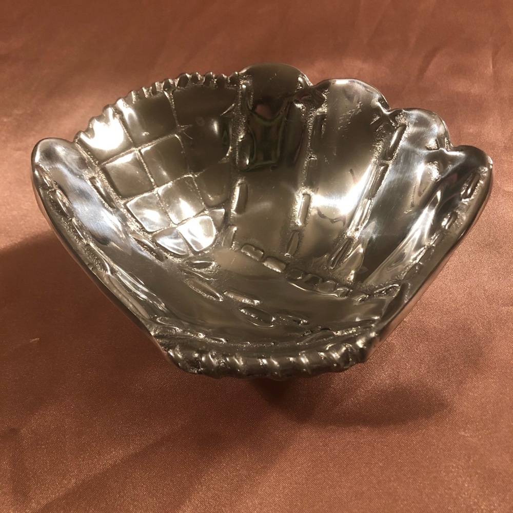 Mariposa Baseball Glove HOLD FOR JENPALM10